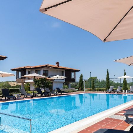 Villas In Complex Trakiyskiy Bryag 洛泽内茨 外观 照片