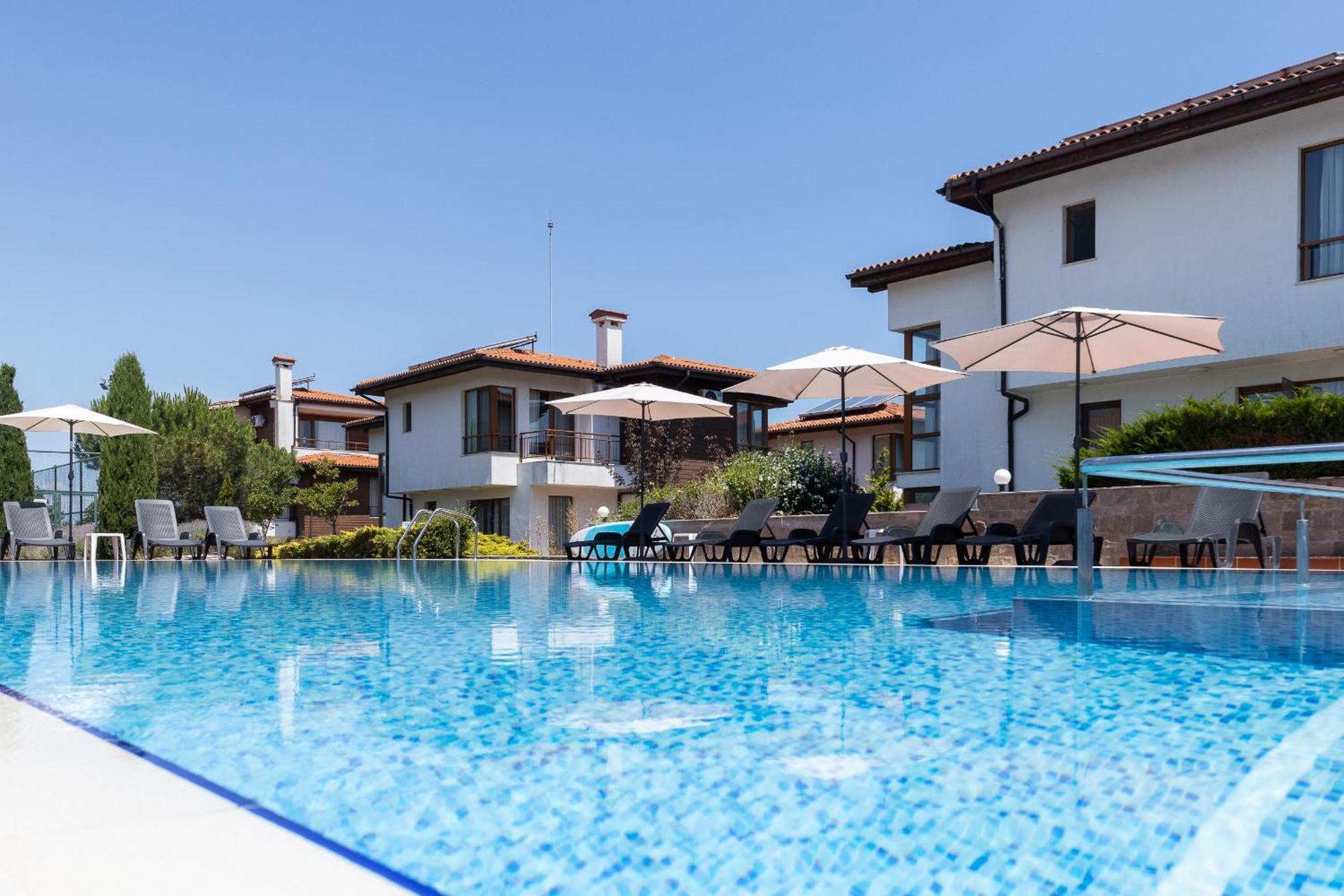 Villas In Complex Trakiyskiy Bryag 洛泽内茨 外观 照片