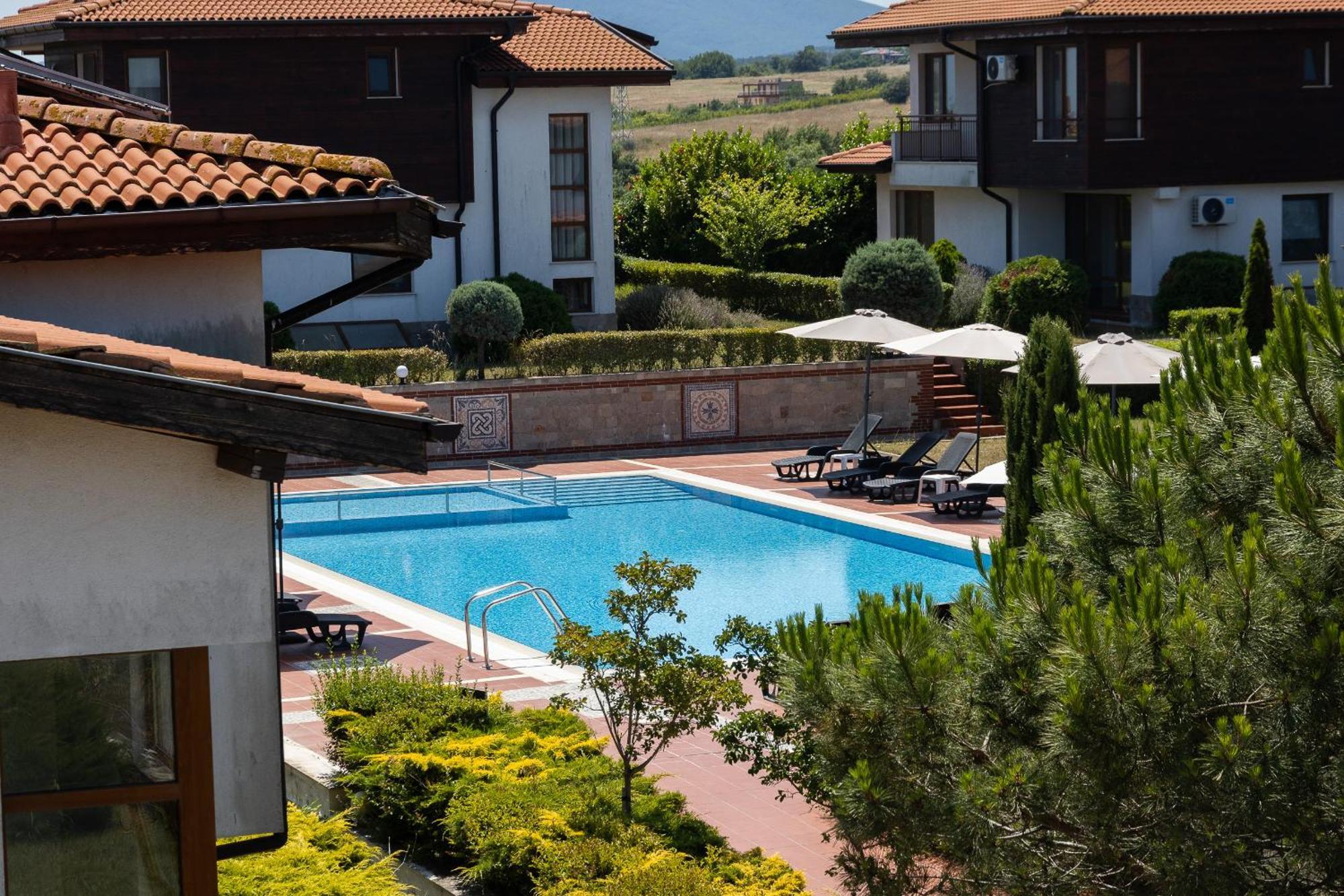 Villas In Complex Trakiyskiy Bryag 洛泽内茨 外观 照片
