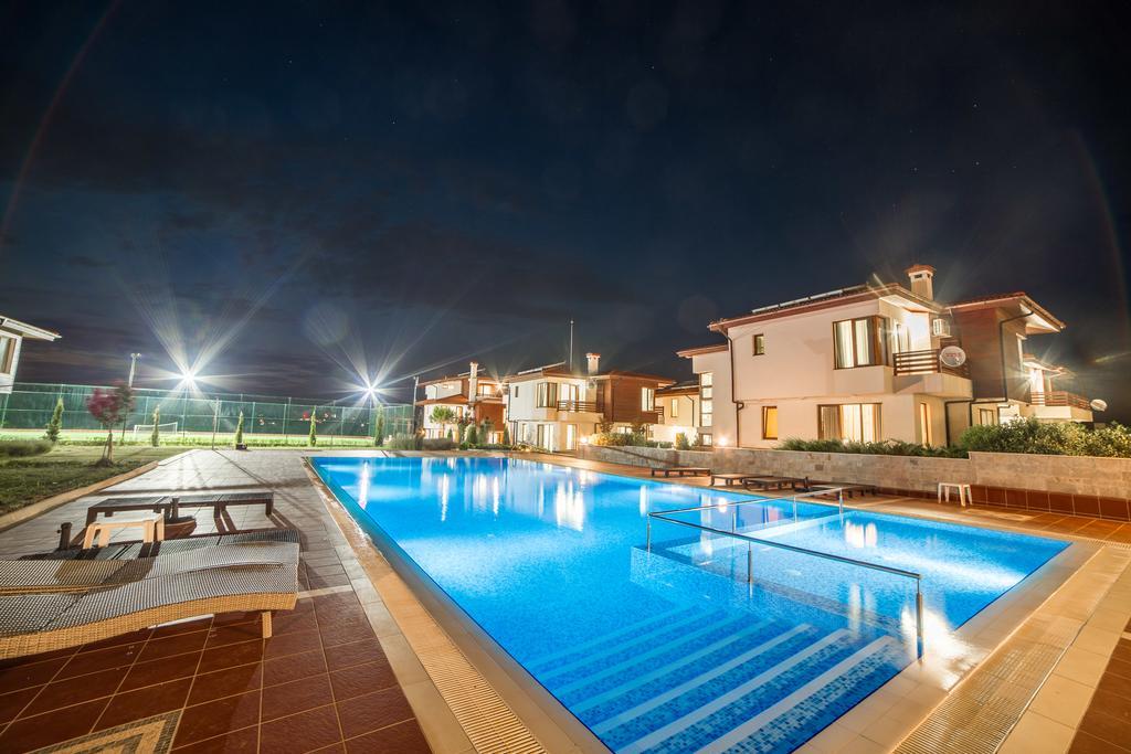 Villas In Complex Trakiyskiy Bryag 洛泽内茨 外观 照片