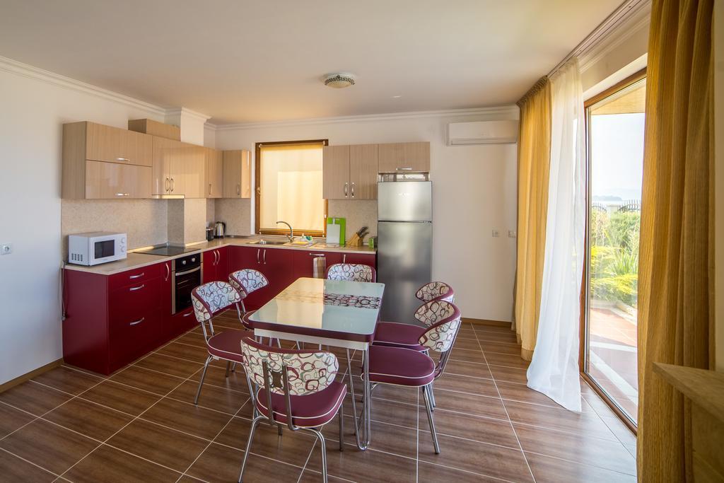 Villas In Complex Trakiyskiy Bryag 洛泽内茨 外观 照片