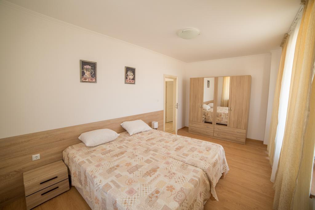 Villas In Complex Trakiyskiy Bryag 洛泽内茨 外观 照片
