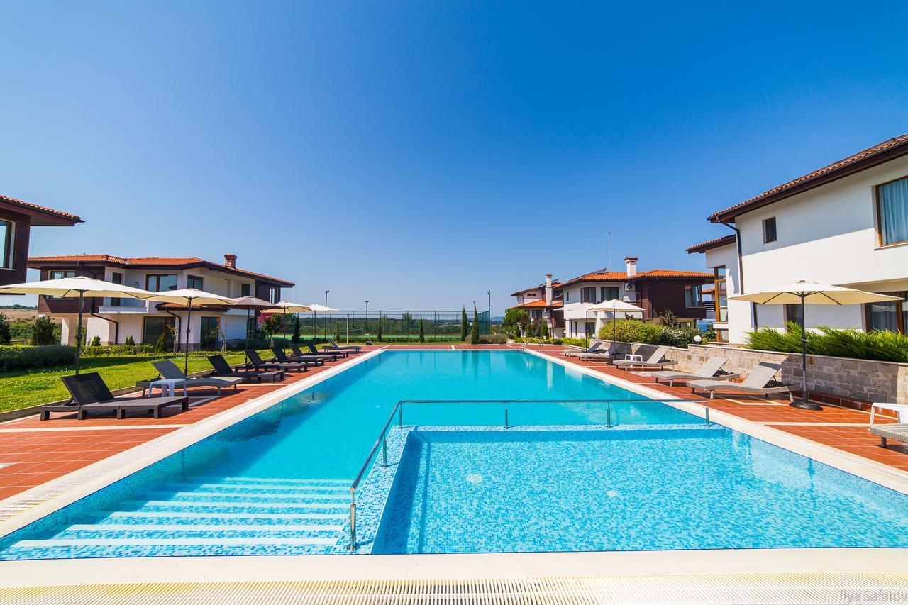 Villas In Complex Trakiyskiy Bryag 洛泽内茨 外观 照片