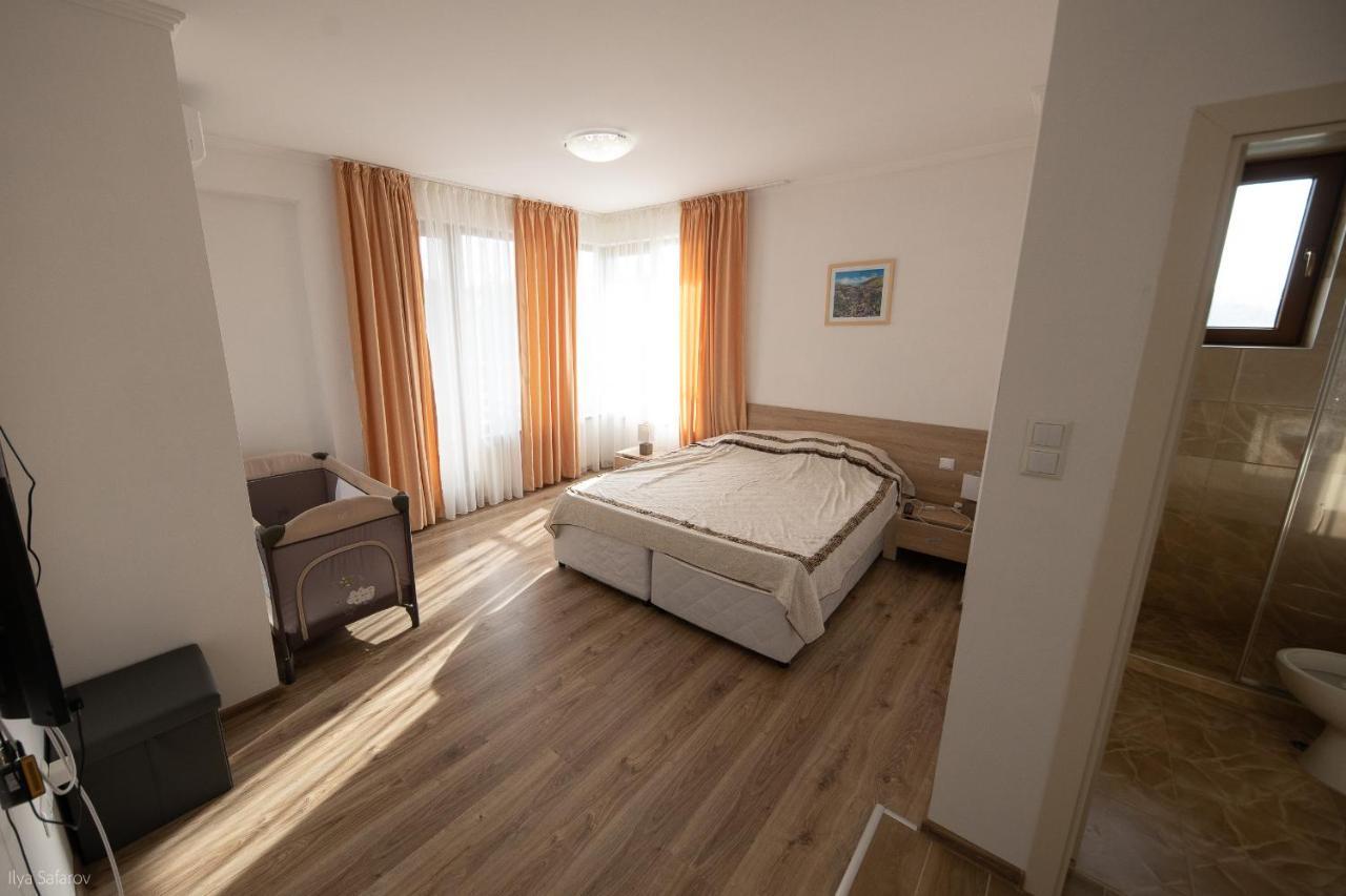 Villas In Complex Trakiyskiy Bryag 洛泽内茨 外观 照片